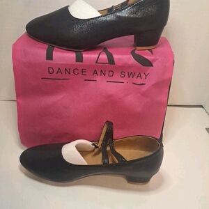 Dance And Sway Modern Dance Shoes Leatherette-Size 9- Heel 1⅛ -NIB